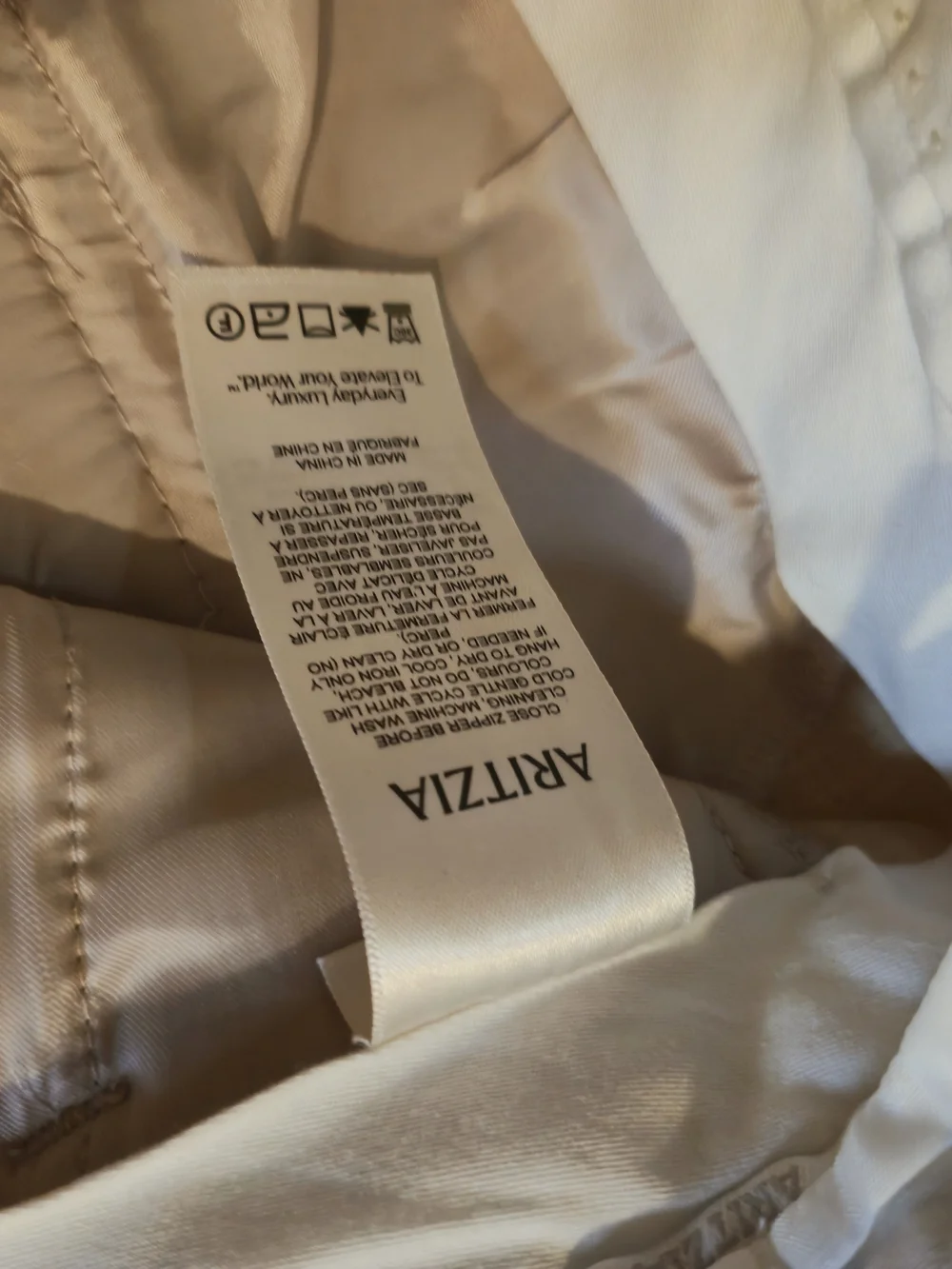 Aritzia The Effortless Pants Wide-Leg Linen-Blend Trousers in Beige